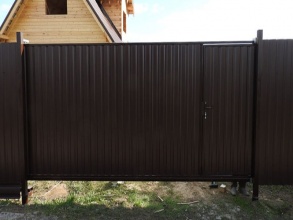 Ворота из профнастила откатные - пример 11 фото в Арзамасе