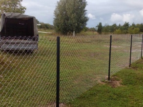 Забор из сетки рабицы в натяг 12 метров фото в Арзамасе