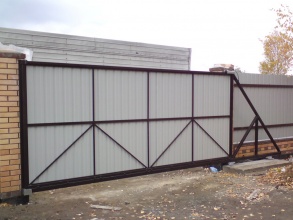 Ворота откатные с ручным управлением - пример 12 фото в Арзамасе